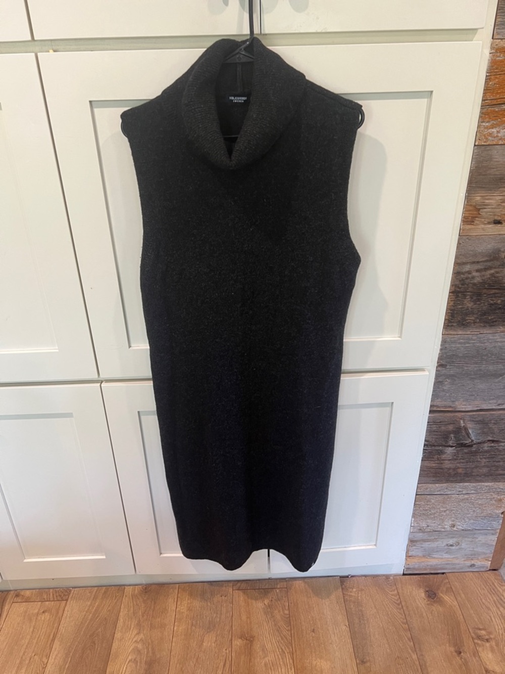 Holebrook Sweden Sleeveless Black Turtleneck side slit Knit Dress size M